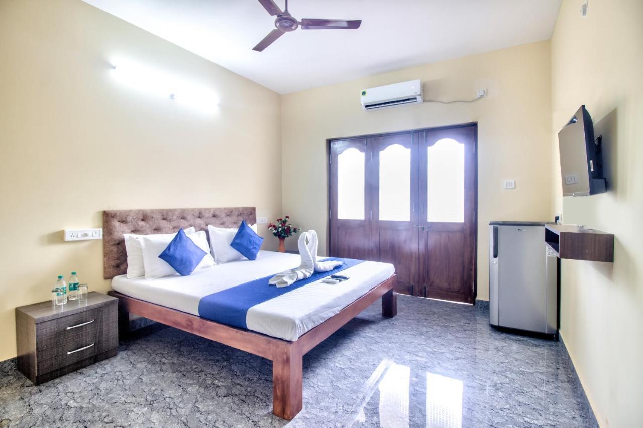 Renuka Holiday Inn Calangute Kültér fotó